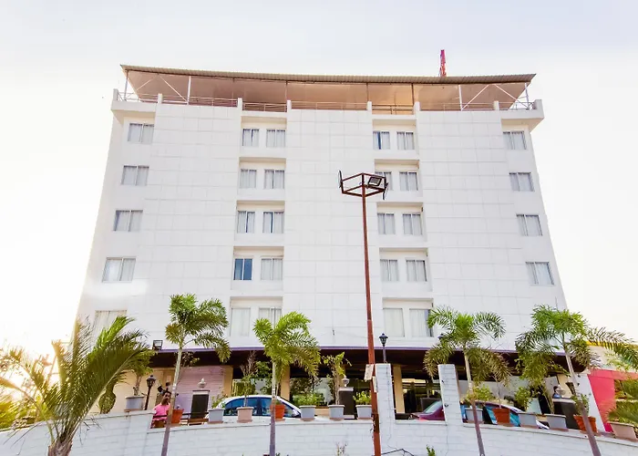 Papaya Tree Hotel Indore